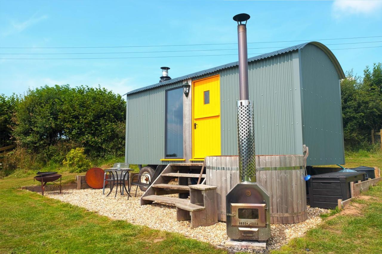 Отель Kidwelly Glamping Экстерьер фото