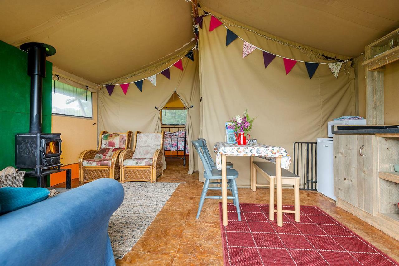 Отель Kidwelly Glamping Экстерьер фото